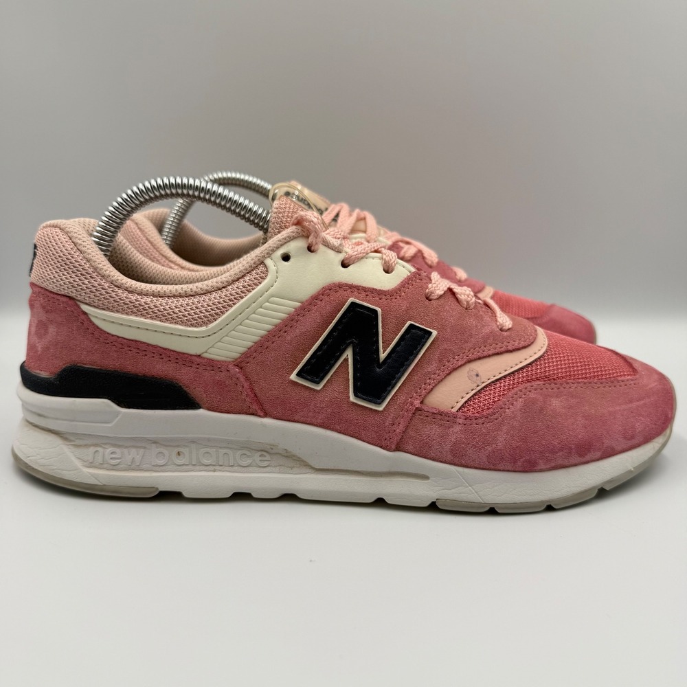 New Balance 997H Womenβ Size 9 Sneakers Suede Mesh Pink CW997HSP